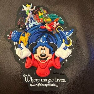 Walt Disney Workd 3D large Mickey Mouse Sorcerer Magnet with Blue and Red